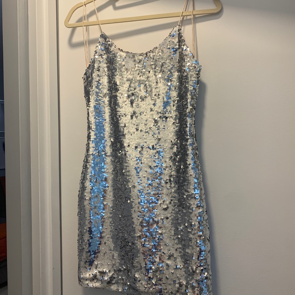 Alice + Olivia sequin dress - size 2